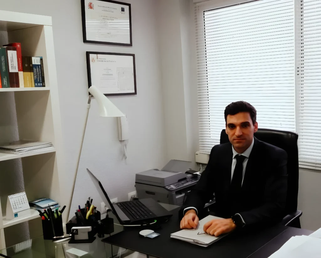 Alexis Agost abogado